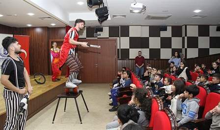 Bağcılar’da çocuklar, karne tatilini en güzel şekilde değerlendiriyor. Bağcılar Belediyesi’nin