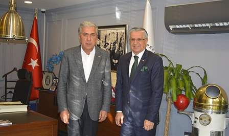 Kemer Belediye Başkanı Necati Topaloğlu, Genel Kurul sonrası güven tazeleyen