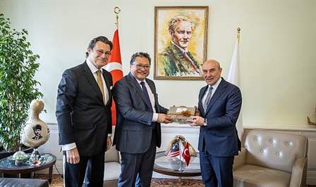 İzmir Büyükşehir Belediye Başkanı Tunç Soyer, Malezya’nın Ankara Büyükelçisi Sazali