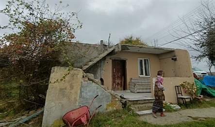 Kocaeli’nin Kandıra ilçesinde yalnız yaşayan ve hiçbir geliri olmayan zor