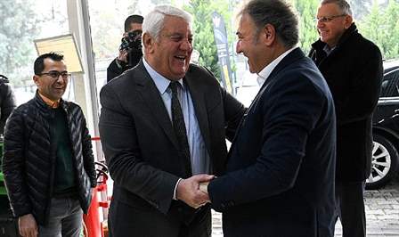 Bornova’da sanayi sitesi esnafının elektrikli otomobillerin bakım ve onarımını yapabilecek