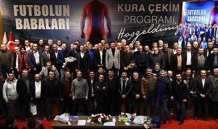 Bağcılar Belediyesi’nin düzenlediği “Futbolun Babaları” projesi kapsamında ilçede yaşayan esnaftan