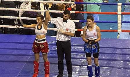 İzmirli öğrenciler hem eğitimde hem de sosyal ve sportif alanlarda