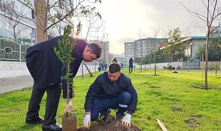 Kentleşmenin getirdiği olumsuzlukları gidererek, insanları doğayla barışık olarak iç içe