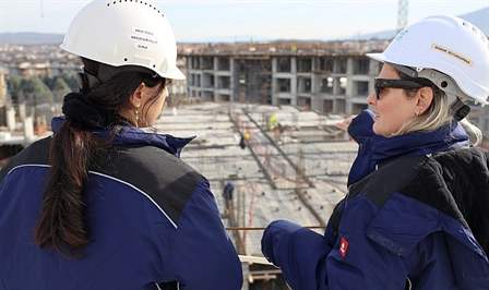 Büyükşehir tarafından yapılan Sağlık Kent Konutları’nda kısa süre içinde çatı
