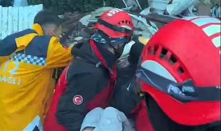 Osmangazi Belediyesi Sivil Savunma Birimi ekipleri, Kahramanmaraş’ta enkaz altında kalan
