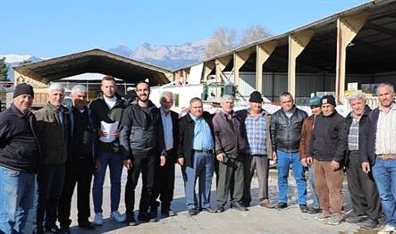 Antalya Büyükşehir Belediyesi zor gününde üreticiyi yalnız bırakmıyor. Büyükşehir Belediyesi,