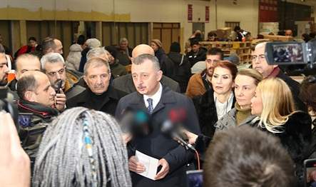 Kocaeli Büyükşehir, deprem bölgesinde 85 araç ve 372 personelle arama