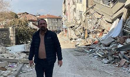 Çiğli Belediye Başkanı Utku Gümrükçü, İmar Komisyonu üyelerinden oluşan bir