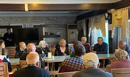Kemer Belediye Başkanı Necati Topaloğlu, Kemer’de otellere yerleştirilen depremzede vatandaşları