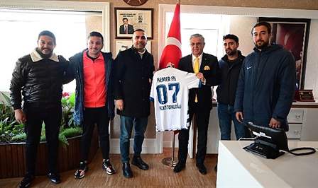 Kemer FK 2020 Başkanı Cumali Balık ve kulüp antrenörleri Tayfun