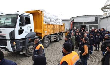 Bayraklı Belediyesi, Kahramanmaraş merkezli meydana gelen ve 10 şehirde yıkıma