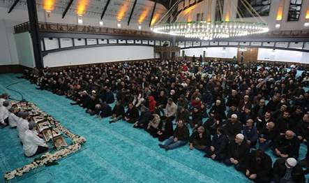 Canik Belediyesi ilçede ‘Miraç Kandili Özel Programı’ düzenliyor. Büyük Çamlıca