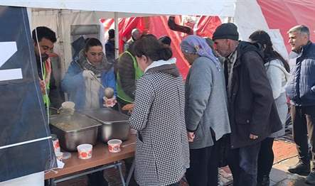Efes Selçuk Belediyesi tarafından Malatya’da depremzedeler için yemek ve sosyal