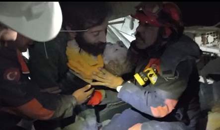 İBB, Türkiye’nin güney doğusunu etkileyen şiddetli depremin ardından 1.459 personel,