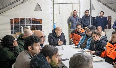 İzmir Büyükşehir Belediyesi, depremzedelerin barınma sorununu çözmek için Kahramanmaraş, Hatay,