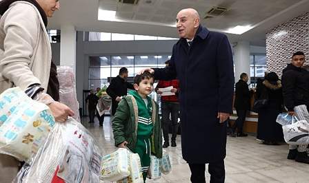Keçiören Belediyesi tarafından depremzedelere yönelik başlatılan yardım kampanyası kapsamında yüzbinlerce