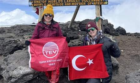 Türk Eğitim Vakfı’nın üstün başarı bursu mezun bursiyerlerinden Müge Naoko