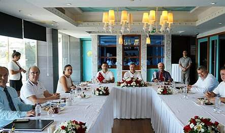 Başkanlığını Konak Belediye Başkanı Abdül Batur’un yaptığı Kıyı Ege Belediyeler