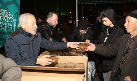 Miraç Kandili’nde Nilüfer’de de vatandaşlar ibadetlerini yerine getirmek için camilere
