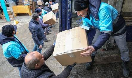 Başlattığı yardım kampanyası kapsamında deprem bölgesine 175 TIR dolusu yardım
