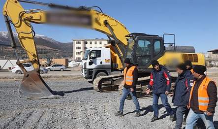Gaziantep Nurdağı’nda yaşanan deprem felaketinin yaralarını ilk günden beri sarmaya