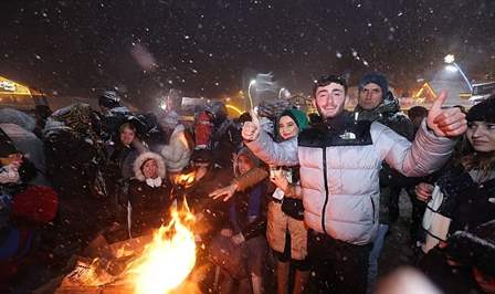 On binlerce kişinin doyasıya eğlendiği KARFEST’te -10 derecede sahne alan