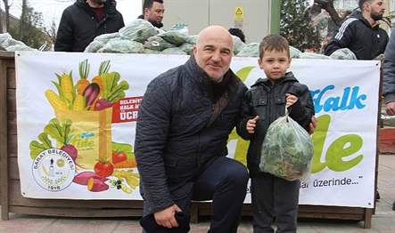Saray Belediye Başkanı Özgen Erkiş, yerel üreticilere destek olma amacıyla