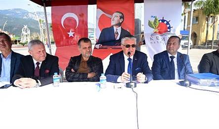 Kemer’in Tekirova Mahallesi’nde yaşayan vatandaşların 37 yıllık tapu hasreti sona