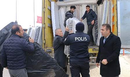 Torbalı Ticaret Odası’nın depremzedelere ulaştırılmak üzere başlattığı yardım kampanyası, Torbalı