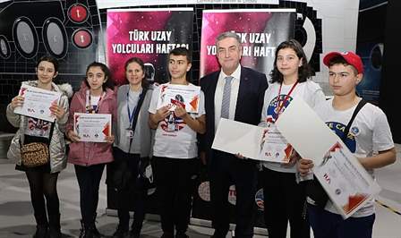 Türkiye genelinden seçilen 100 üstün yetenekli öğrenci, katıldıkları ‘Türk Uzay