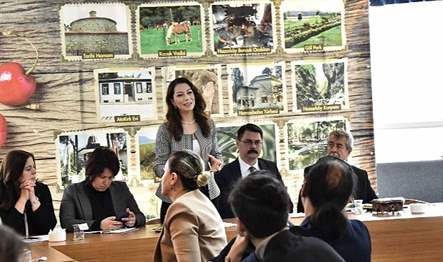 İzmir Büyükşehir Belediye Başkanı Tunç Soyer’in ''Başka Bir Eğitim Mümkün''