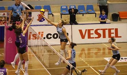 Aydın Büyükşehir Belediyespor Kadın Voleybol Takımı, play-off yolunda üst üste