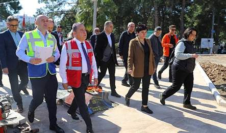 Antalya Büyükşehir Belediye Başkanı Muhittin Böcek, Uncalı Kent Mezarlığı’nda tamamlanma
