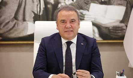 Cumhuriyetimizin kurucusu Gazi Mustafa Kemal Atatürk’ün Antalya’ya gelişinin 93’üncü yıldönümü