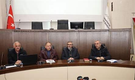 Başkan Sandıkçı, "Deprem bölgesinde yaraları sarmak için çalışmalarımıza titizlikle devam