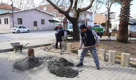 Geriş Mahallesinde bulunan yeşil alanda, Burhaniye Belediyesi Park ve Bahçeler