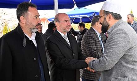 Selçuklu Belediye Başkanı Ahmet Pekyatırmacı, her hafta farklı bir camide
