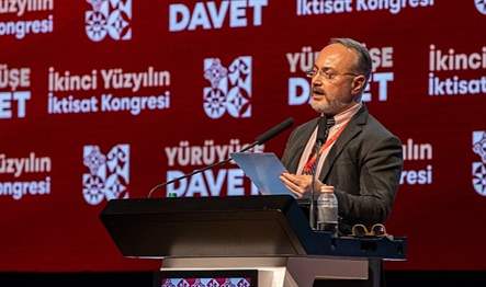 İkinci Yüzyılın İktisat Kongresi’nde konuşan Boğaziçi Üniversitesi Türk Dili ve
