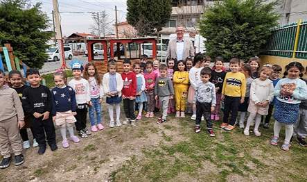 Gaziemir Belediyesi’nin Dünya Ormancılık Günü ve Orman Haftası’nda düzenlediği etkinlikte