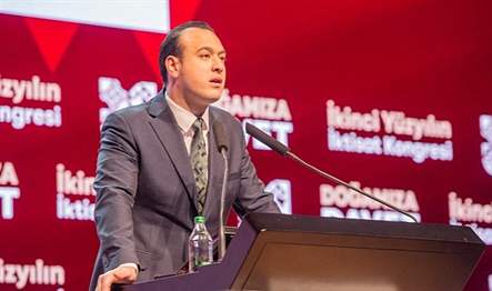 İkinci Yüzyılın İktisat Kongresi'nde konuşan Genç İşsizler Platformu Kurucusu iktisatçı