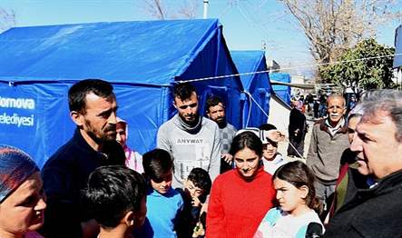 Deprem bölgesi için yurtdışından 2 bin 500 çadır getiren Bornova