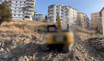 Keçiören Belediyesi tarafından yürütülen yol açma çalışmaları kapsamında ilçedeki Bademlik