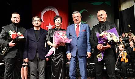 Kemer Belediye Başkanı Necati Topaloğlu öncülüğünde kurulan Kemer Belediyesi Gençlik