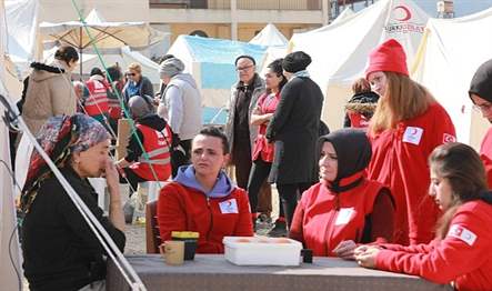 Kahramanmaraş depreminin ardından Kızılay, beslenme ve temel ihtiyaç maddeleri desteğinin