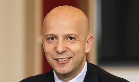 Akbank, kendi elektriğini üretmeyi hedefleyen KOBİ müşterilerine özel güneş enerjisi
