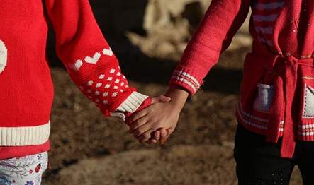 Depremlerden etkilenen köylerde fiziksel ihtiyaçların yanı sıra yetişkinler ve çocuklar