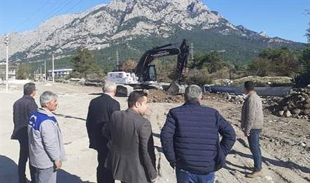 Kemer Belediye Başkanı Necati Topaloğlu, Kuzdere Mahallesi’nde alt yapısı tamamlanan