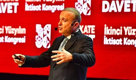 İkinci Yüzyılın İktisat Kongresi kapsamında konuşan Fütüristler Derneği Kurucusu Alphan