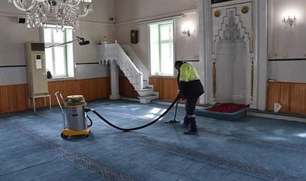 Menemen Belediyesi, Ramazan ayına sayılı günler kala cami temizlik çalışmalarına
